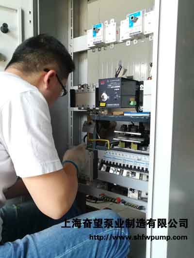 雙電源切換柜裝配現(xiàn)場(chǎng) 雙電源切換柜裝配現(xiàn)場(chǎng)