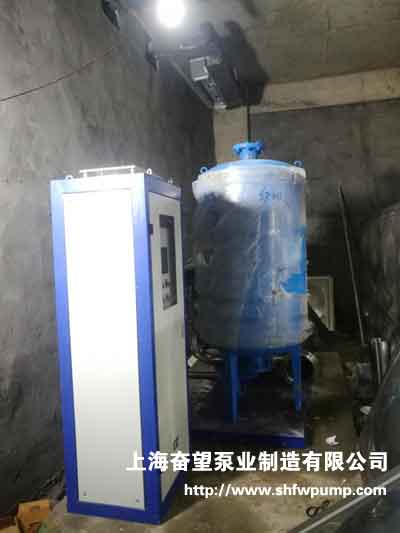 變頻控制柜和恒壓變頻給水設(shè)備安裝完畢 變頻控制柜和恒壓變頻給水設(shè)備安裝完畢