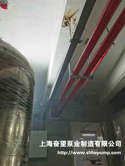 泵房?jī)?nèi)線路架設(shè)及管路連接